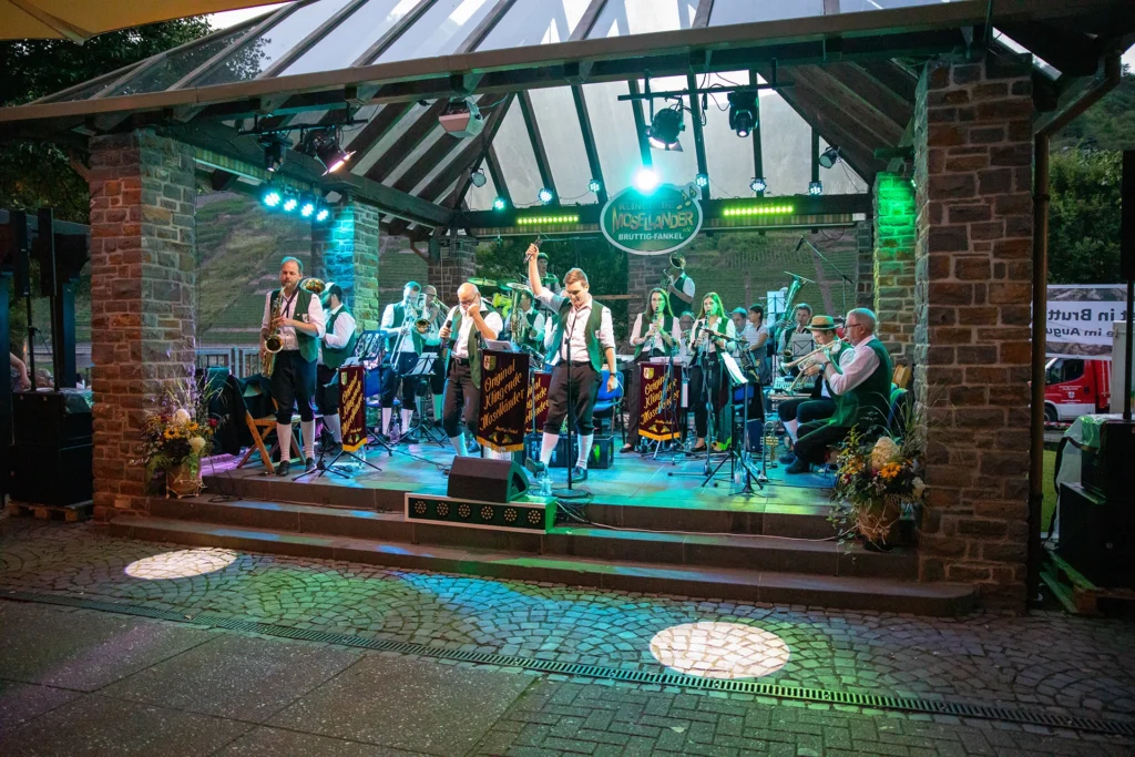 Original Klingende Moselländer live in Bruttig