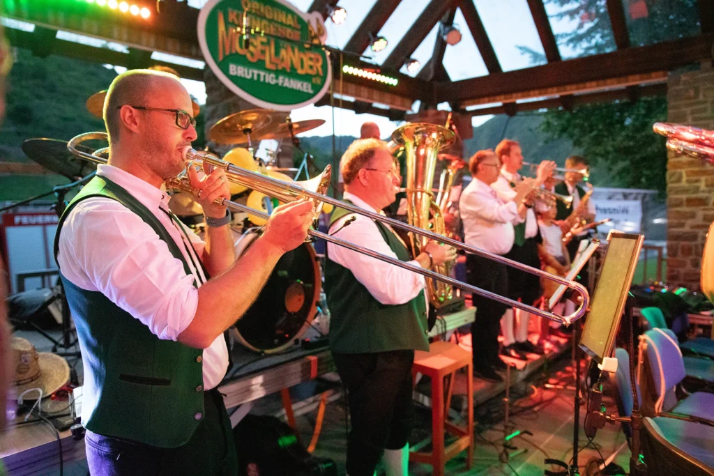 Original Klingende Moselländer live in Bruttig